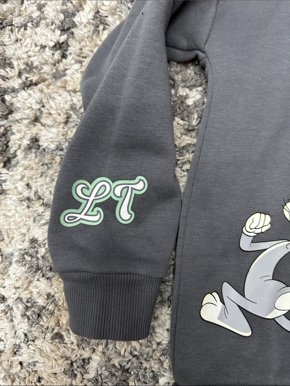 Looney Tunes Bugs Bunny Charcoal Kids Hooded Sweatshirt Kid’s sz. 7-8 - Picture 3 of 11